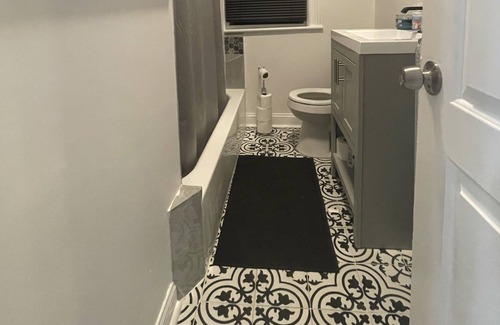 East Orange House | Newly Remodeled 2BR Mins From EWR Penn Station & NYC