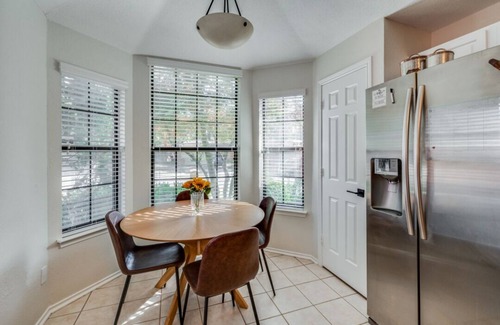 West Arlington House | NEWLY REMODELED 3 BEDROOM HOMEnGREAT LOCATION