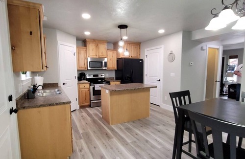 Roosevelt House | Newly remodeled 3 Bedroom Townhome