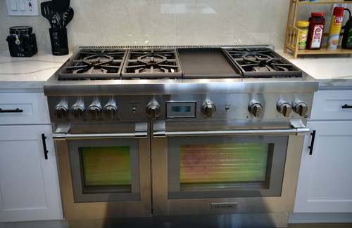 West Carson House | Newly Remodeled 3 Beds 2 Baths with Chef Kitchen