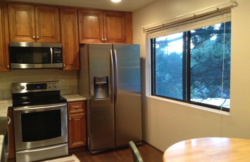Mammoth Lakes Condo | Newly Remodeled 4 BR + 2 BA Walk to Town, Shuttle, Shops, Creek & Park