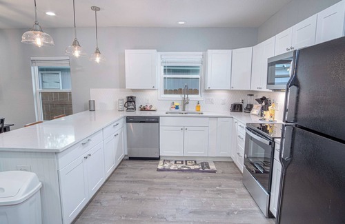 Near East Side House | Newly Remodeled 4BR 2BA Near Amazing Downtown
