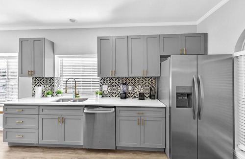 Lewisville House | Newly remodeled 5BR 3 Bath w/pool 15 min to DFW airport~