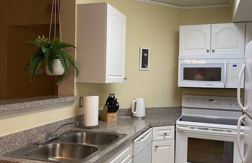 Villas Apartment | Newly remodeled and fully furnished