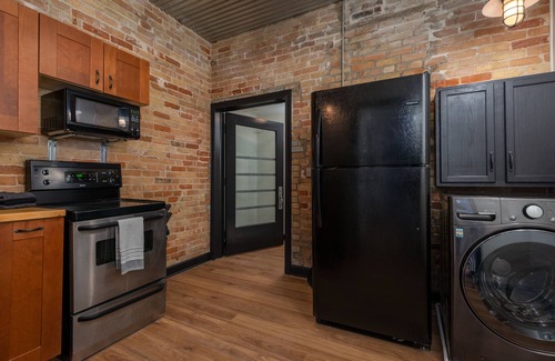 South Haven Apartment | Newly Remodeled Apartment in Downtown South Haven