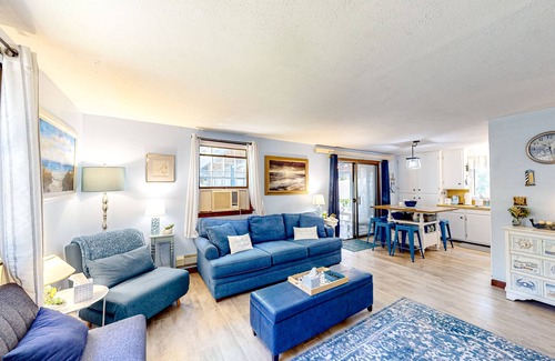 North Eastham House | Newly remodeled bayside cottage with screened patio - short drive to the water