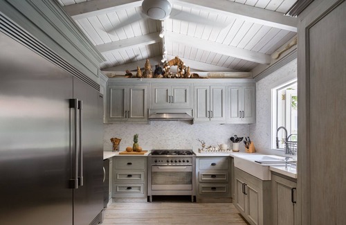 Casa de Campo House | Newly Remodeled! Beautiful "La Casita Blanca" Walk to beach!