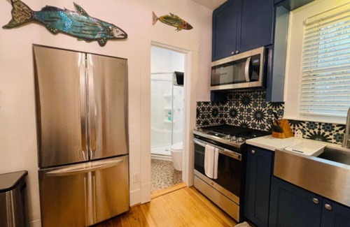 Brenham House | Newly remodeled bungalow near downtown Brenham