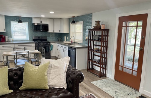 Indianapolis House | Newly remodeled, cheerful 4bd home on 3 acres!