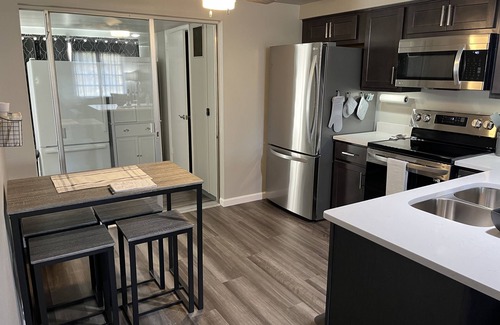 Biggar Villa | Newly Remodeled -Close to Everything in Fort Myers & only 12 miles to the Beach