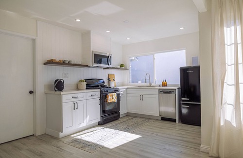 Lake Forest House | Newly Remodeled Cozy Coastal Feel Home