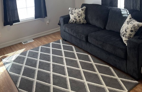 Farmers Apartment | Newly remodeled duplex’s