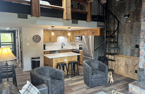 Sevierville Condo | NEWLY REMODELED! English Mtn Hideaway! Smoky Mtns Dollywood Gatlinburg
