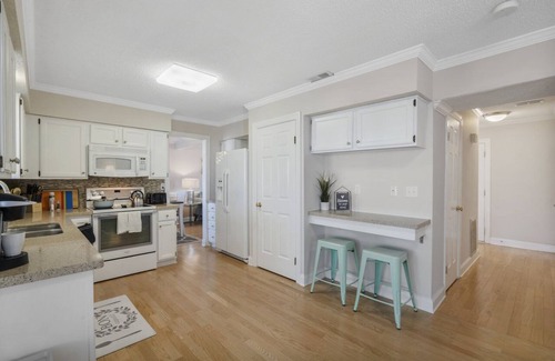 Pineville House | Newly remodeled! Family friendly. Near lake & park