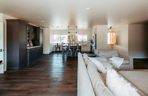Santa Barbara House | Newly-remodeled house with brand new 40' pool, spa, built-in bbq and bocce