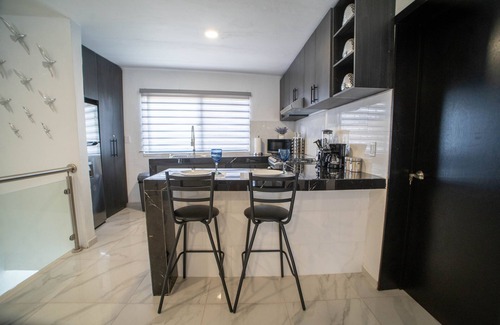 Guadalajara Municipality House | Newly-remodeled Home for multiple guests