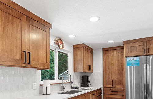 Hayden House | Newly Remodeled Home—Large Yard, Fire Pit, Quiet Area, 2 Miles to Beach & 12 Miles to Silverwood!