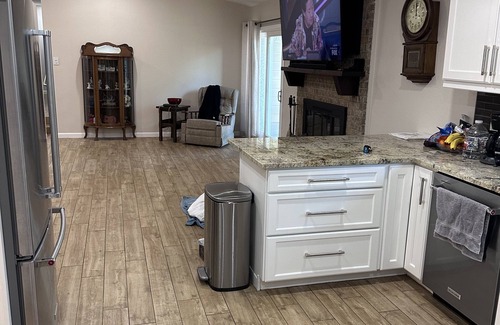 Manchaca House | Newly remodeled home set off in the country but offers quick access to the city