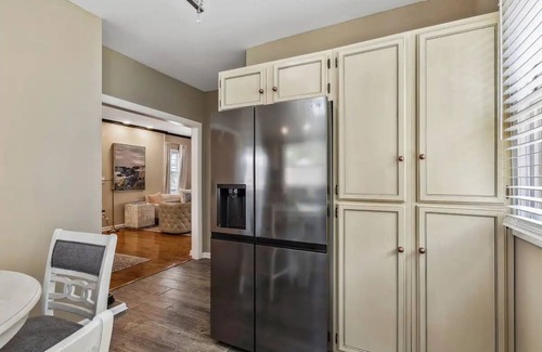 Lakewood House | Newly remodeled home. Sleeps 12. Pets welcome