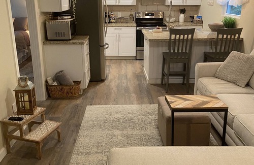 La Marque House | Newly remodeled home just minutes from Galveston