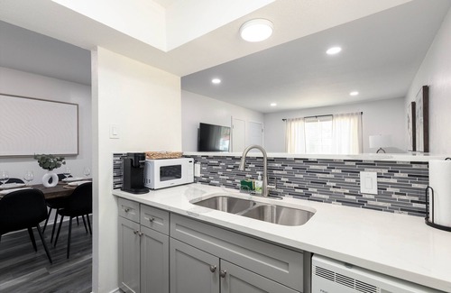 Irving Apartment | Newly Remodeled Irving GEM!