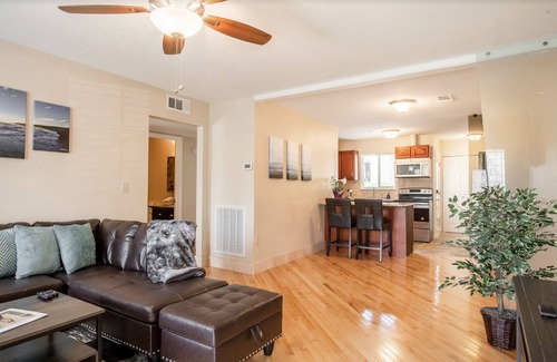 Red Bank Apartment | Newly Remodeled Luxury Duplex 7 minutes to downtown