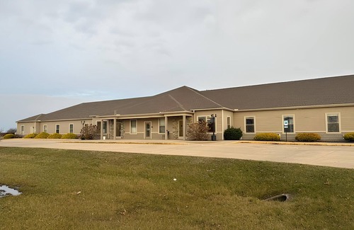 Mattoon Hotel | Newly Remodeled! Mattoon Room: B1 - Queen Room