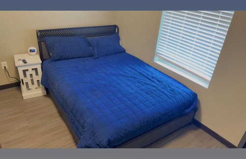 Mattoon Hotel | Newly Remodeled! Mattoon - A9 - Queen Room
