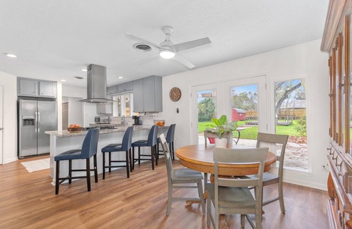 League City House | Newly Remodeled Modern Farmhouse on an Acre