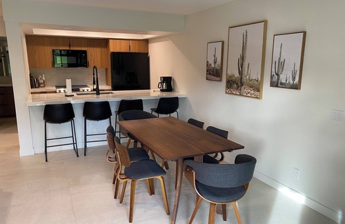 Palm Desert Condo | Newly remodeled modern 1-bedroom condo in gated community walkable to El Paseo
