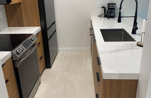 Palm Desert Condo | Newly remodeled modern 1-bedroom condo in gated community walkable to El Paseo
