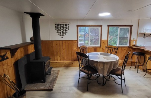 Marblemount Cabin | Newly remodeled off grid river cabin with full services including WiFi
