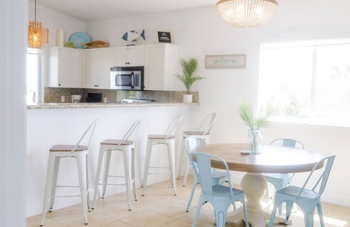 Bimini Islands Condo | Newly Remodeled Panoramic Ocean View 2 Bedroom Condo
