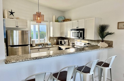 Bimini Islands Condo | Newly Remodeled Panoramic Ocean View 2 Bedroom Condo