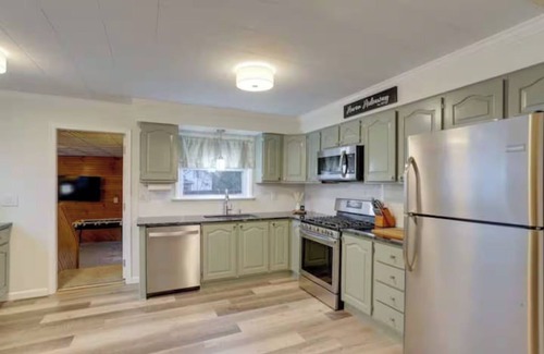 Huron House | Newly remodeled! Pool/Game Room/WiFi/Trailer Parking, Close to area attractions!
