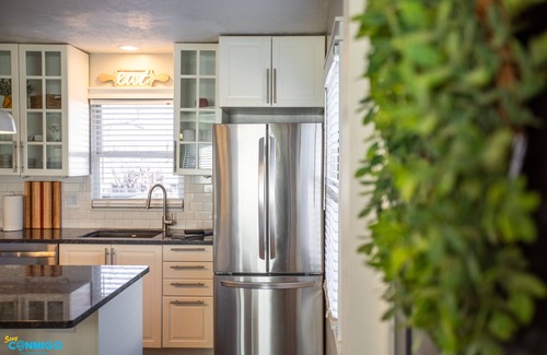 Bountiful House | Newly Remodeled, Relaxing Red Brick Cottage