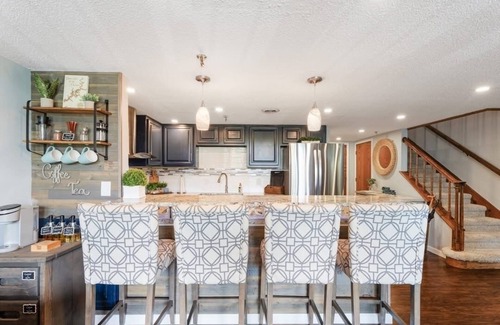 Afton Condo | Newly Remodeled- Small Family/Couples Retreat in Shangri-La on Monkey Island, OK