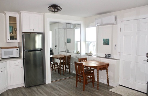 Eagle Rock Apartment | Newly remodeled studio apartment close to OXY!