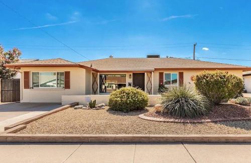 Cox Heights Apartment | Newly Remodeled Studio Minutes from Old Town