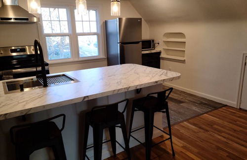 Pocatello Apartment | Newly remodeled top level 2 bedroom 1.5 bathroom entire apartment