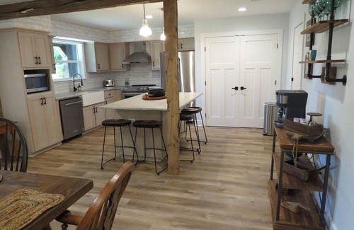 Salado House | Newly remodeled townhouse with easy access to quaint, downtown Salado.