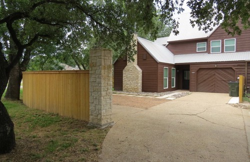 Salado House | Newly remodeled townhouse with easy access to quaint, downtown Salado.