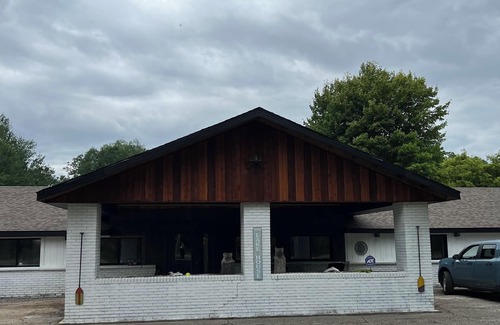 Houghton Lake House | Newly Remodeled! Unit 7 Just minutes from the Lake. One queen bed.