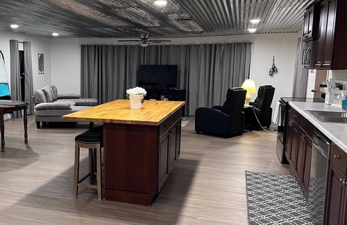 El Jobean House | Newly remodeled, 2bd/2bath, with a private boat slip on deepwater canal.