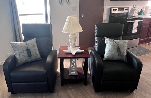 El Jobean House | Newly remodeled, 2bd/2bath, with a private boat slip on deepwater canal.