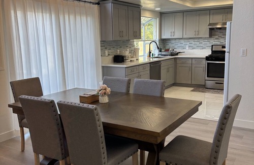 Rowland Heights House | Newly remodeled House in Rowland Heights 4b3b 30 mins to Disneyland