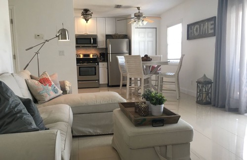 Coquina Key Condo | Newly remodeled water front condo. Fully furnished. Ground floor at Waterside.
