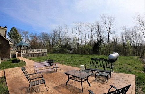 Shepherdsville House | Newly Remodeled. Perfect for Derby and local events.