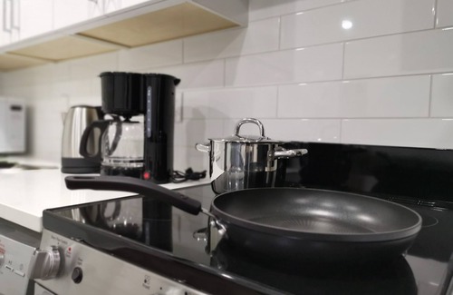 Knight House | Newly remodelled Charming 1 bedroom with AC, Wife, Heating and Easy parking
