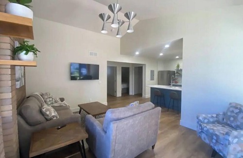 Tiffin Apartment | Newly remolded! Near Downtown DORA district!